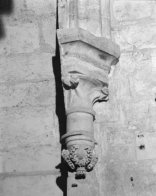 Chapelle droite : culot postérieur gauche. © Jean-Luc Duthu / Région Bourgogne-Franche-Comté, Inventaire du patrimoine - 1995