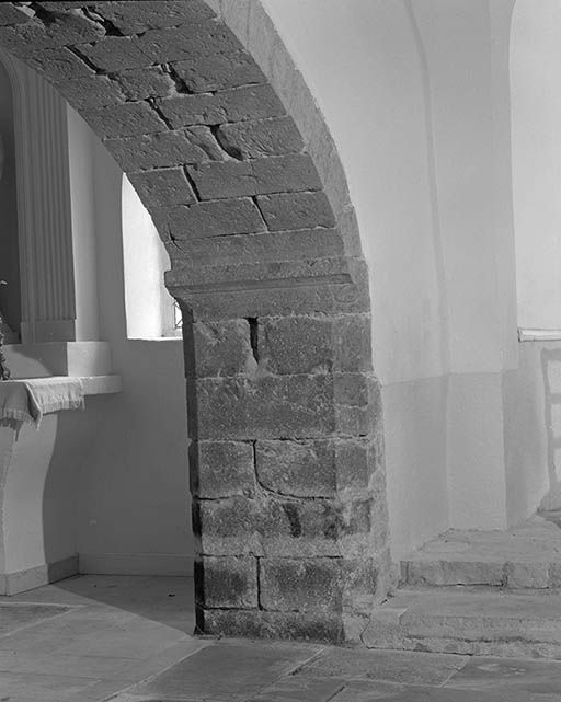 Arcade de la chapelle gauche : support droit © Jean-Luc Duthu / Région Bourgogne-Franche-Comté, Inventaire du patrimoine - 1995