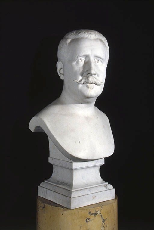 buste © Jean-Luc Duthu / Région Bourgogne-Franche-Comté, Inventaire du patrimoine - 1995