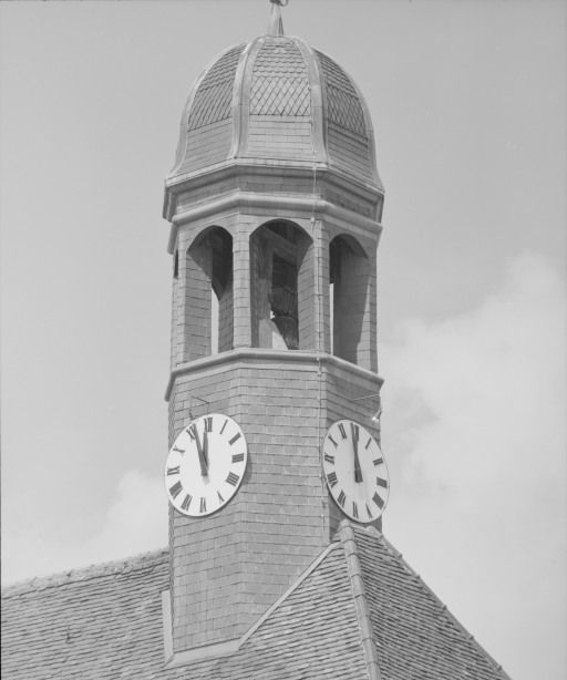 Salle Saint-Laurent, détail : campanile. © Michel Thierry / Région Bourgogne-Franche-Comté, Inventaire du patrimoine - 1997
