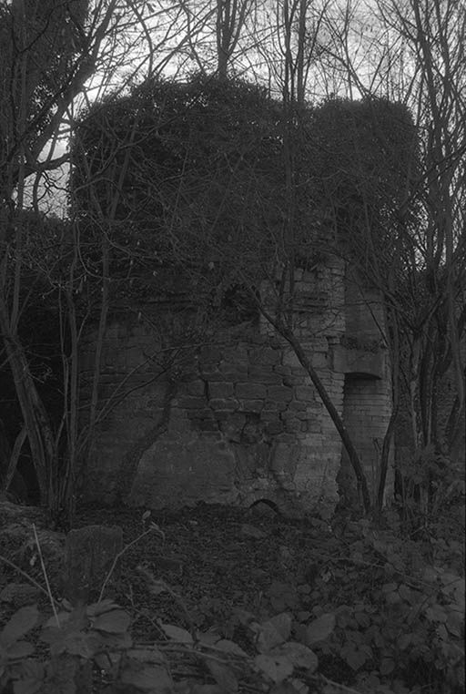 Four ouest de l'usine de céramique du Pont-du-Four. © Frédéric Pillet / Région Bourgogne-Franche-Comté, Inventaire du patrimoine - 1999