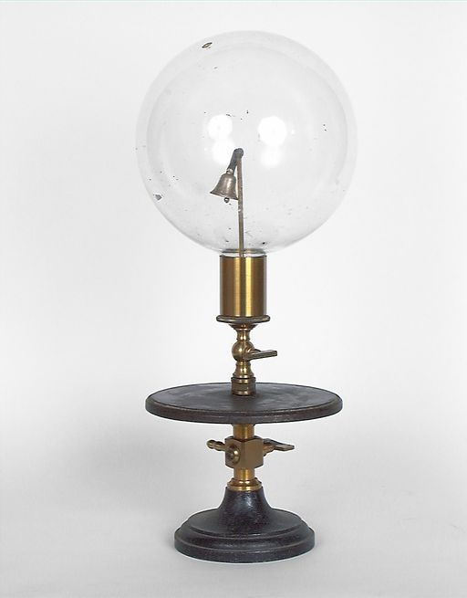  instrument de démonstration en acoustique © Michel Thierry / Région Bourgogne-Franche-Comté, Inventaire du patrimoine - 2000