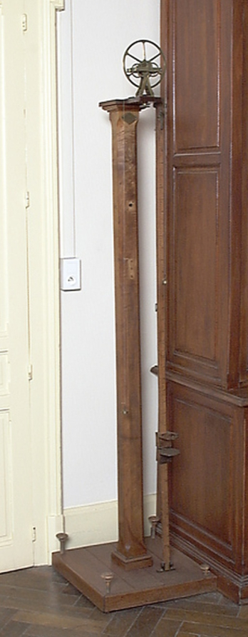  instrument de démonstration en dynamique des solides © Michel Thierry / Région Bourgogne-Franche-Comté, Inventaire du patrimoine - 2000