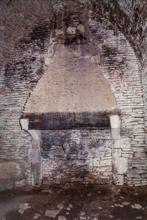 Grande salle : vue intérieure. © Jean-Luc Duthu / Région Bourgogne-Franche-Comté, Inventaire du patrimoine - 2001