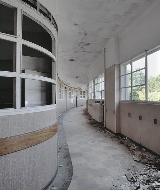 Aile ouest, couloir nord. © Michel Rosso / Région Bourgogne-Franche-Comté, Inventaire du patrimoine - 2001