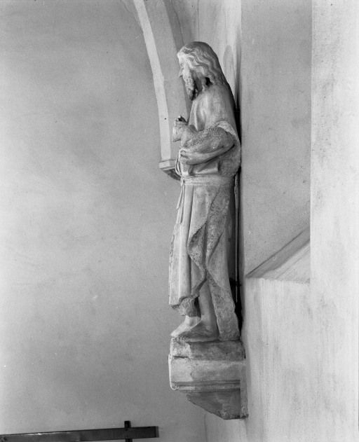 Vue de profil. © Michel Rosso / Région Bourgogne-Franche-Comté, Inventaire du patrimoine - 2001