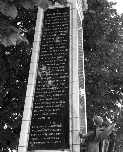 Inscription, face postérieure de l'obélisque. © Michel Rosso / Région Bourgogne-Franche-Comté, Inventaire du patrimoine - 2001