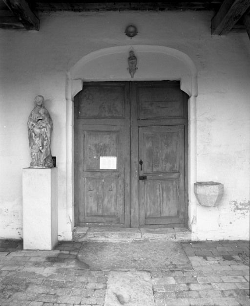 Porche, portail de la nef. © Michel Rosso / Région Bourgogne-Franche-Comté, Inventaire du patrimoine - 2001