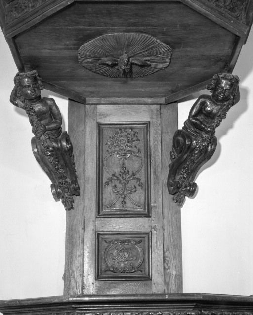 Détail du dorsal et de l'abat-voix. © Michel Rosso / Région Bourgogne-Franche-Comté, Inventaire du patrimoine - 2001