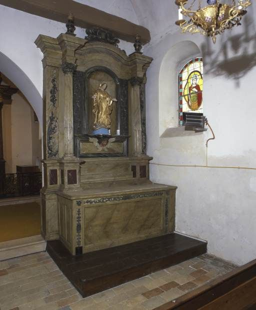 Autel-retable droit. © Michel Rosso / Région Bourgogne-Franche-Comté, Inventaire du patrimoine - 2001