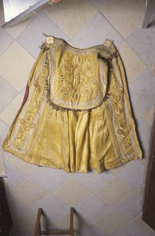 Chape dorée. © Michel Rosso / Région Bourgogne-Franche-Comté, Inventaire du patrimoine - 2001