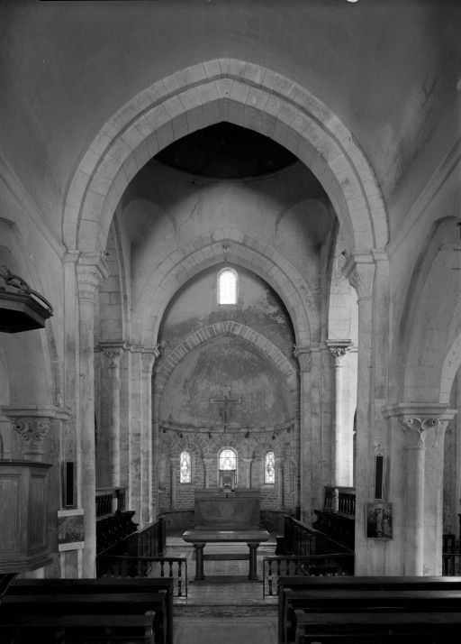 Croisée du transept et choeur. © Michel Rosso / Région Bourgogne-Franche-Comté, Inventaire du patrimoine - 2001