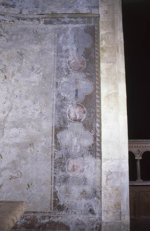 Décor peint de l'absidiole du bas-côté gauche. © Michel Rosso / Région Bourgogne-Franche-Comté, Inventaire du patrimoine - 2001