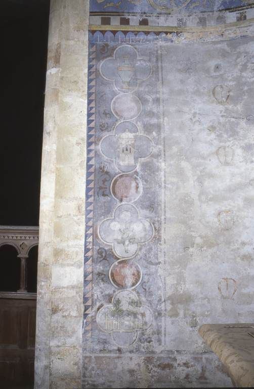 Décor peint de l'absidiole du bas-côté droit. © Michel Rosso / Région Bourgogne-Franche-Comté, Inventaire du patrimoine - 2001