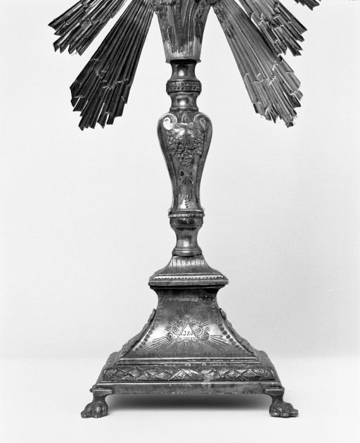 Détail du pied : revers. © Michel Rosso / Région Bourgogne-Franche-Comté, Inventaire du patrimoine - 2001