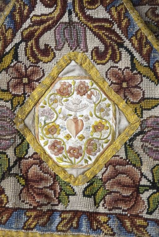 Détail du manipule. © Michel Rosso / Région Bourgogne-Franche-Comté, Inventaire du patrimoine - 2001