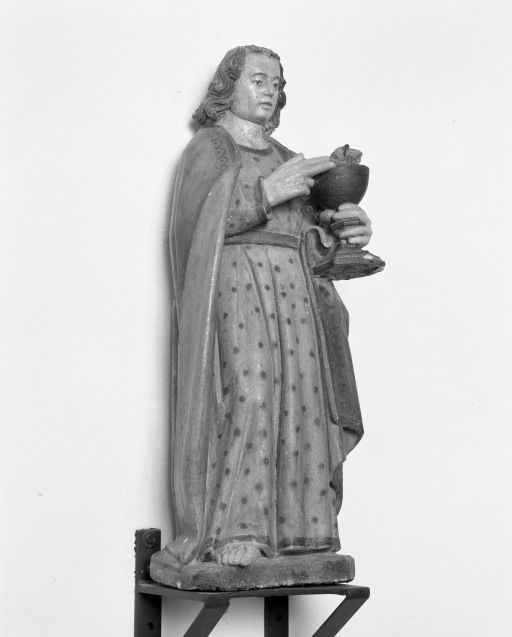 Saint Jean l'Evangéliste, vue de trois-quarts. © Michel Rosso / Région Bourgogne-Franche-Comté, Inventaire du patrimoine - 2001