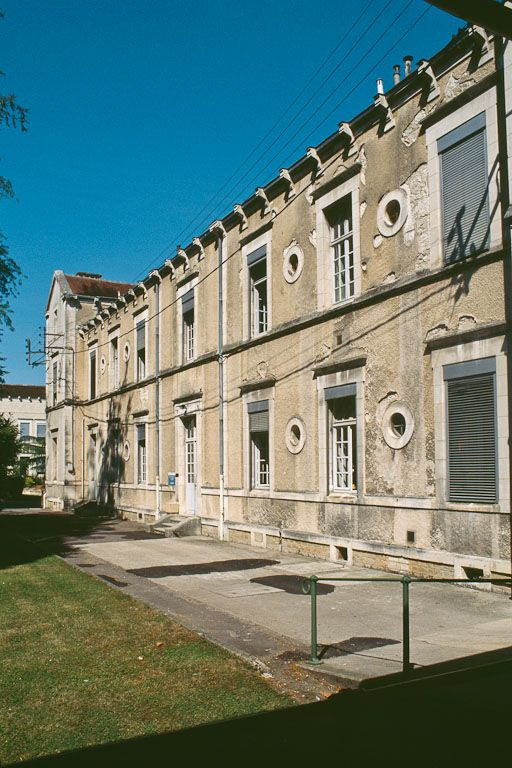 Quartier des femmes, bâtiment des pensionnaires. © Jean-Luc Duthu / Région Bourgogne-Franche-Comté, Inventaire du patrimoine - 2001