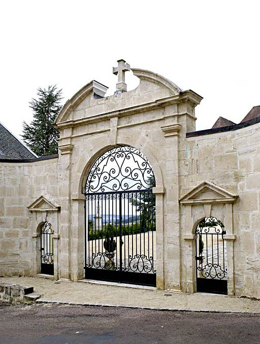 Portail à portes cochère et portes piétonnes. © Michel Thierry / Région Bourgogne-Franche-Comté, Inventaire du patrimoine - 2002