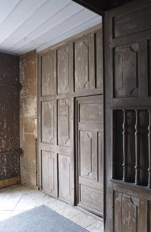 Chapelle : tambour sous la tribune, panneau latéral (à gauche en entrant dans la chapelle). © Michel Thierry / Région Bourgogne-Franche-Comté, Inventaire du patrimoine - 2002