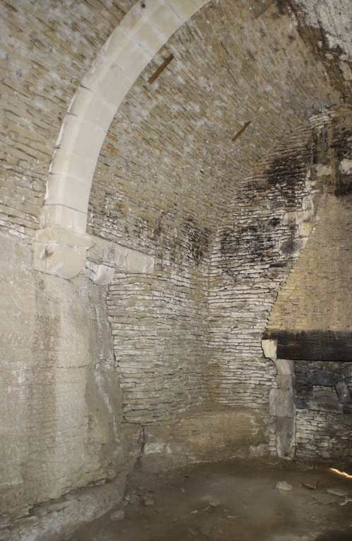 Salle voûtée, mur ouest, en 2002. © Michel Thierry / Région Bourgogne-Franche-Comté, Inventaire du patrimoine - 2002