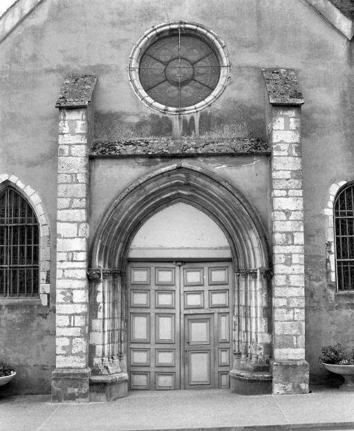 Portail. © Michel Rosso / Région Bourgogne-Franche-Comté, Inventaire du patrimoine - 2002