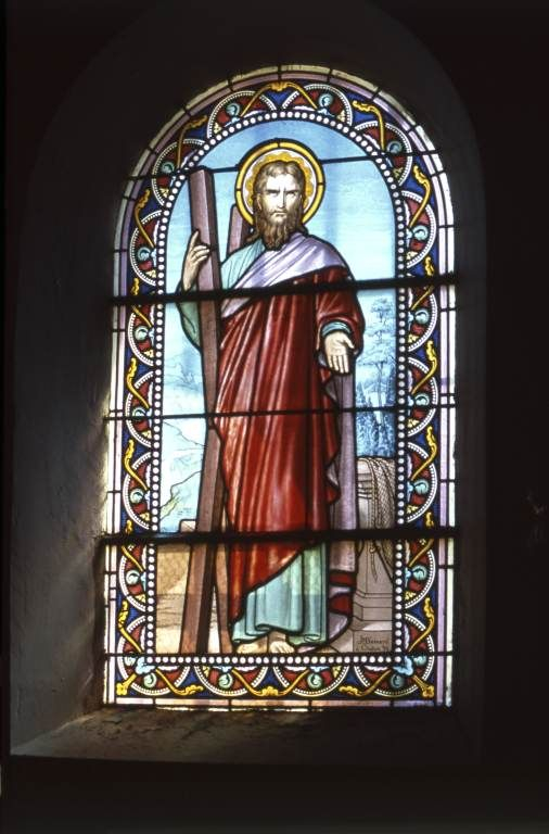 Vitrail droit du choeur : saint André. © Michel Rosso / Région Bourgogne-Franche-Comté, Inventaire du patrimoine - 2002