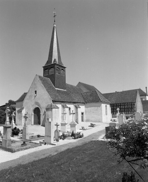 Façade et élévation droite. © Michel Rosso / Région Bourgogne-Franche-Comté, Inventaire du patrimoine - 2002