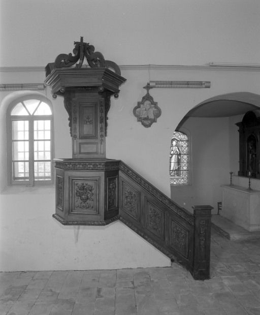 Vue d'ensemble de face. © Michel Rosso / Région Bourgogne-Franche-Comté, Inventaire du patrimoine - 2002