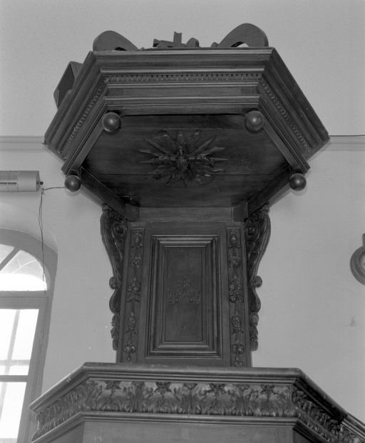 Détail de l'abat-voix. © Michel Rosso / Région Bourgogne-Franche-Comté, Inventaire du patrimoine - 2002