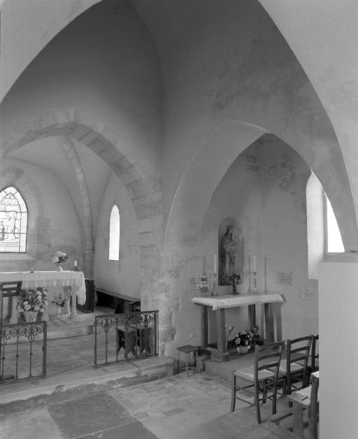 Choeur, travée sous clocher et chapelle droite. © Michel Rosso / Région Bourgogne-Franche-Comté, Inventaire du patrimoine - 2002