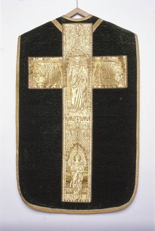 Chasuble, dos. © Michel Rosso / Région Bourgogne-Franche-Comté, Inventaire du patrimoine - 2002