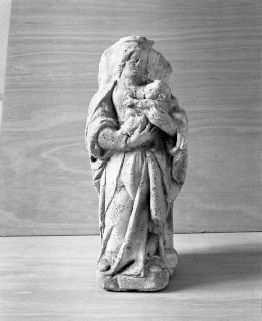 Vierge à l'Enfant. © Michel Rosso / Région Bourgogne-Franche-Comté, Inventaire du patrimoine - 2002