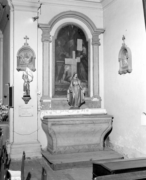 Autel-retable droit. © Michel Rosso / Région Bourgogne-Franche-Comté, Inventaire du patrimoine - 2002