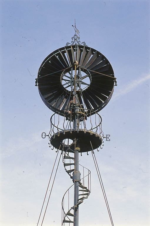 Détail de la partie supérieure. © Jean-Luc Duthu / Région Bourgogne-Franche-Comté, Inventaire du patrimoine - 2002