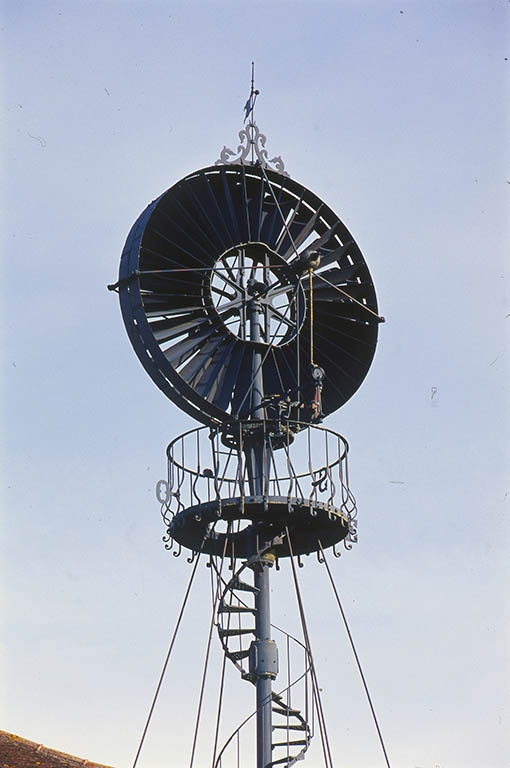 Détail de la partie supérieure. © Jean-Luc Duthu / Région Bourgogne-Franche-Comté, Inventaire du patrimoine - 2002