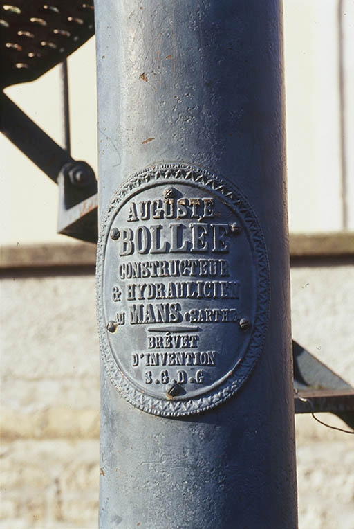 Détail de la marque du fabricant. © Jean-Luc Duthu / Région Bourgogne-Franche-Comté, Inventaire du patrimoine - 2002
