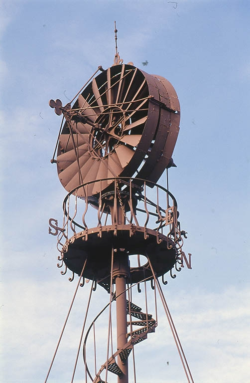 Détail de la partie supérieure. © Jean-Luc Duthu / Région Bourgogne-Franche-Comté, Inventaire du patrimoine - 2002