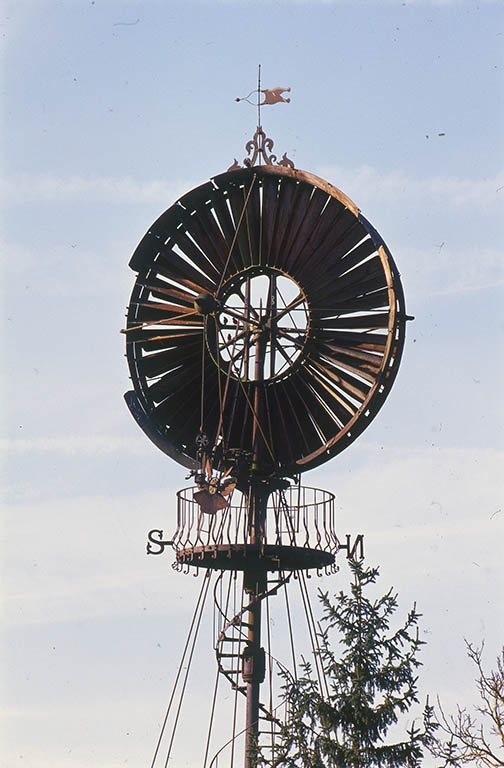 Détail de la partie supérieure. © Jean-Luc Duthu / Région Bourgogne-Franche-Comté, Inventaire du patrimoine - 2002