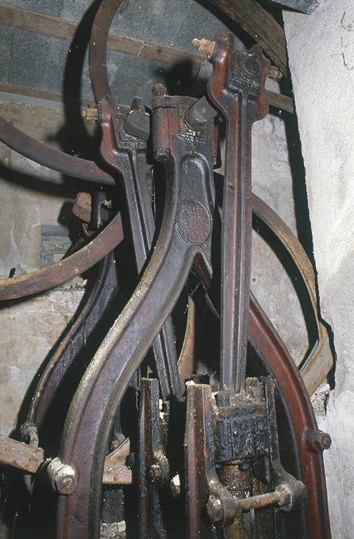 Détail de la pompe. © Jean-Luc Duthu / Région Bourgogne-Franche-Comté, Inventaire du patrimoine - 2002