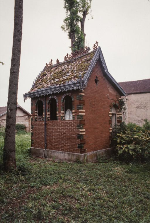 Chapelle du jardin. © Jean-Luc Duthu / Région Bourgogne-Franche-Comté, Inventaire du patrimoine - 2003