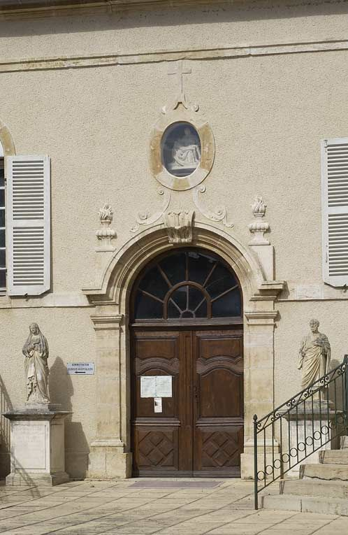 Portail d'entrée de la chapelle. © Michel Thierry / Région Bourgogne-Franche-Comté, Inventaire du patrimoine - 2003