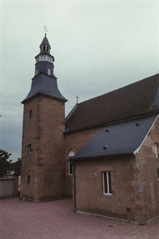 Vue d'ensemble du bâtiment, façade latérale droite. © Jean-Luc Duthu / Région Bourgogne-Franche-Comté, Inventaire du patrimoine - 2003