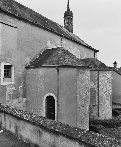 Vue de la façade gauche de la chapelle de l'hôtel-Dieu. © Jean-Luc Duthu / Région Bourgogne-Franche-Comté, Inventaire du patrimoine - 2003