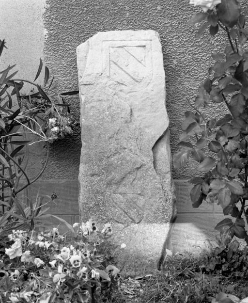 Première borne. © Michel Rosso / Région Bourgogne-Franche-Comté, Inventaire du patrimoine - 2003