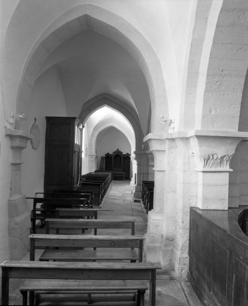Bas-côté droit, vue prise depuis sa chapelle. © Michel Rosso / Région Bourgogne-Franche-Comté, Inventaire du patrimoine - 2003