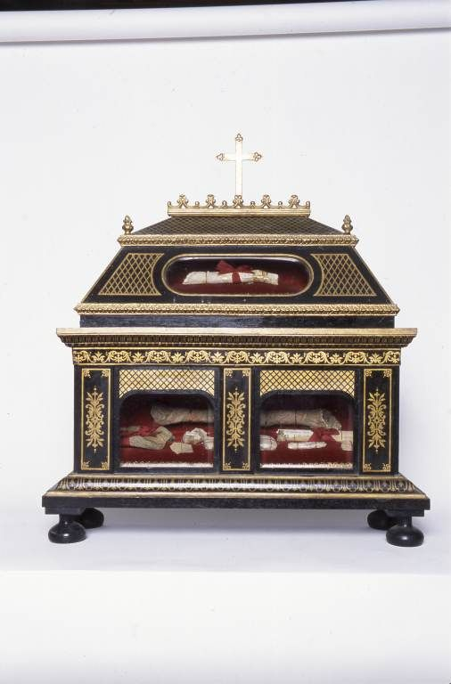 Vue d'une châsse. © Michel Rosso / Région Bourgogne-Franche-Comté, Inventaire du patrimoine - 2003