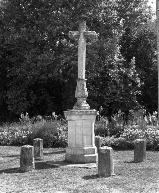 Vue d'ensemble. © Michel Rosso / Région Bourgogne-Franche-Comté, Inventaire du patrimoine - 2003