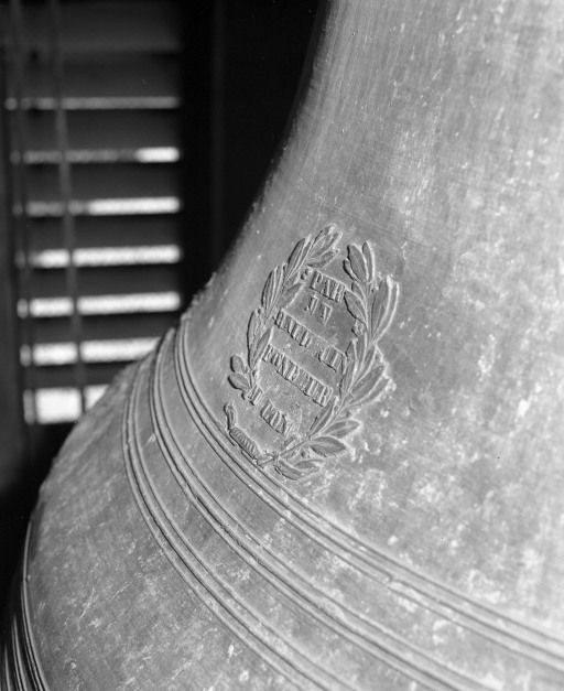 Détail : cachet du fondeur. © Michel Rosso / Région Bourgogne-Franche-Comté, Inventaire du patrimoine - 2003