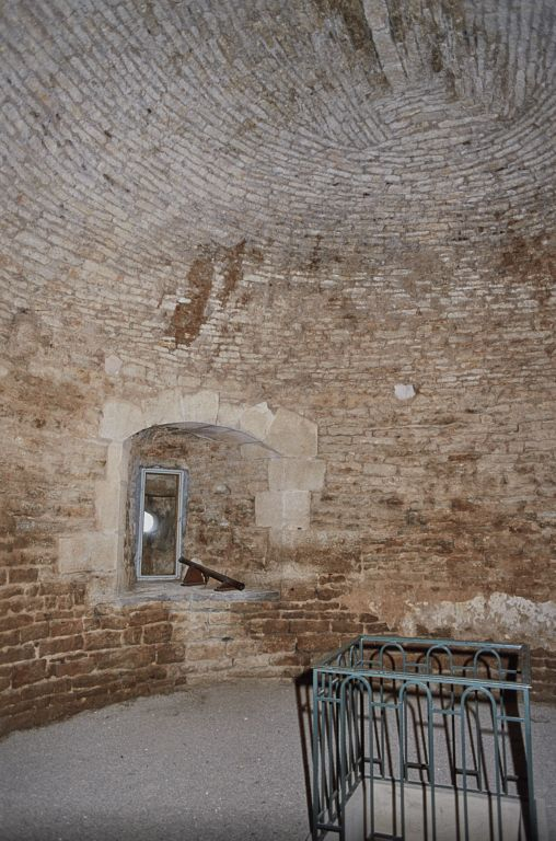  Château-fort © Michel Rosso / Région Bourgogne-Franche-Comté, Inventaire du patrimoine - 2004